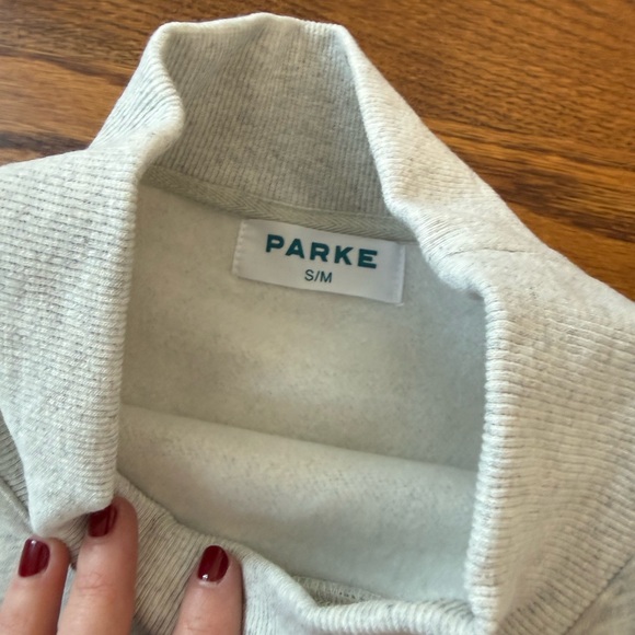 Stylish White Sweatshirt with Red Apple Graphic - Picture 3 of 4